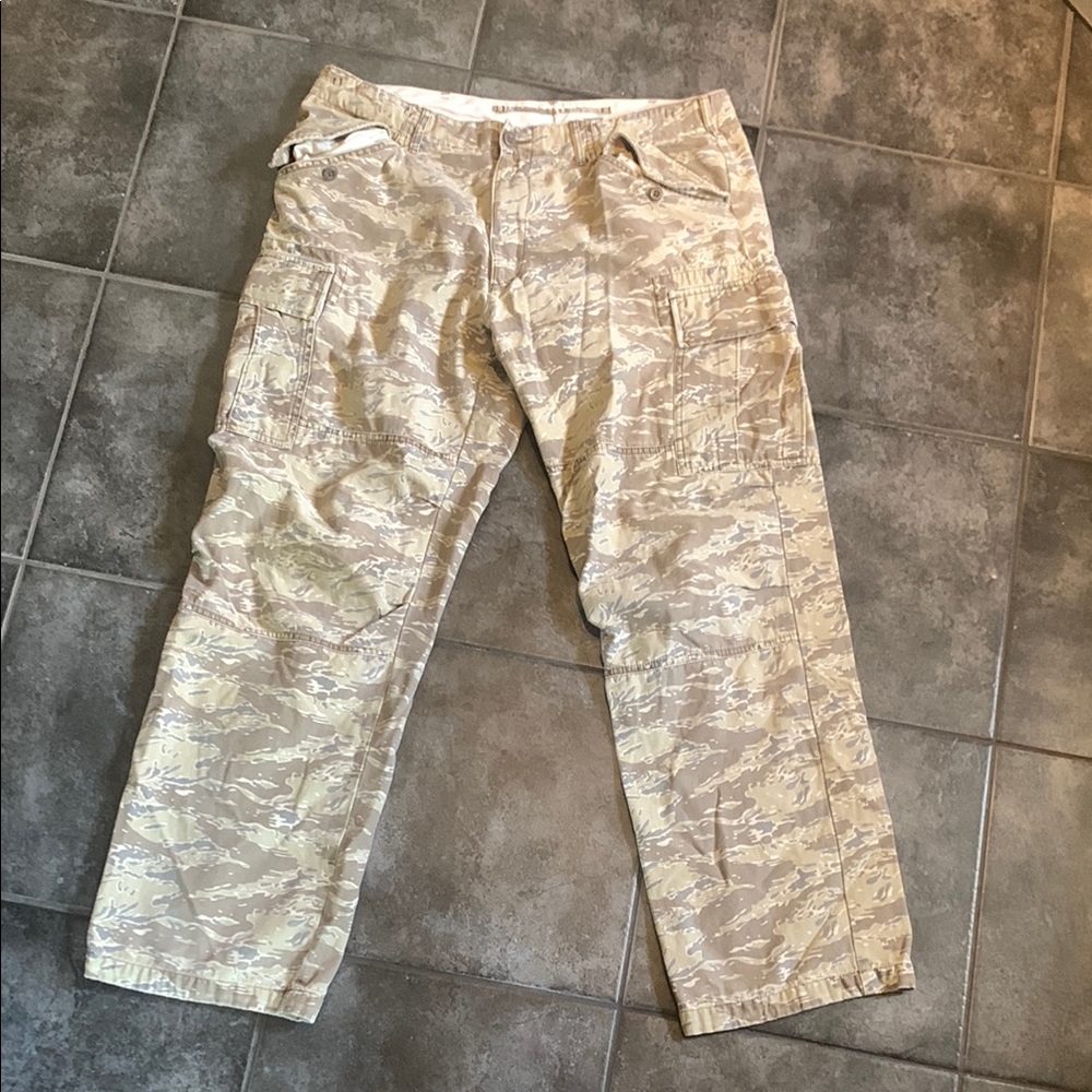Men's Camouflage Cargo Pants/ military